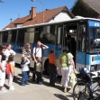 nastup-do-autobusu-pred-radnici-1585.jpg